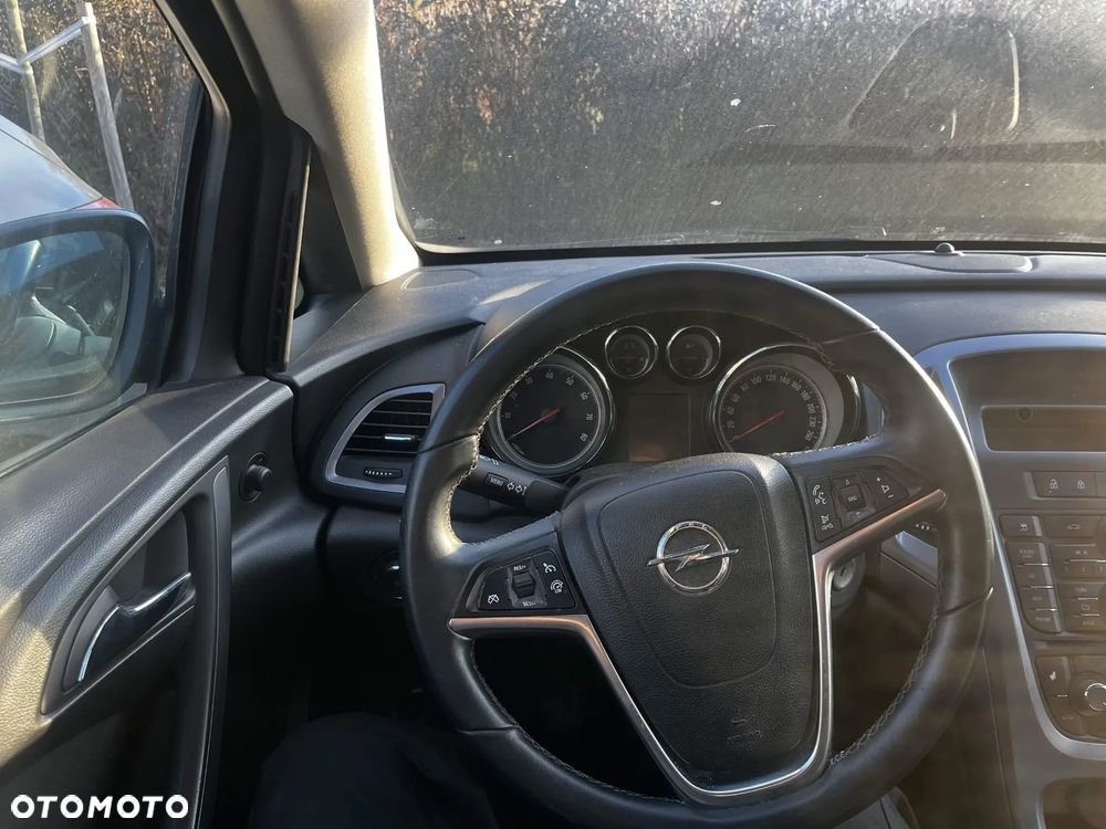 Opel Astra 2015