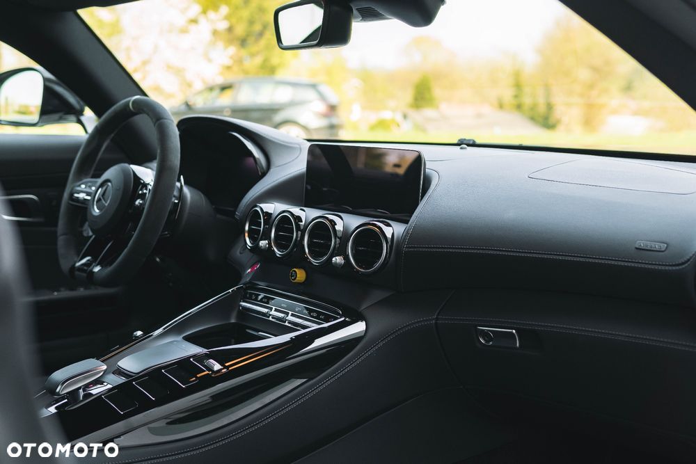 Mercedes-Benz AMG GT - 21