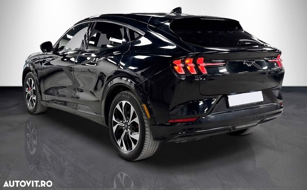 Ford Mustang Mach-E AWD PREMIUM - 3