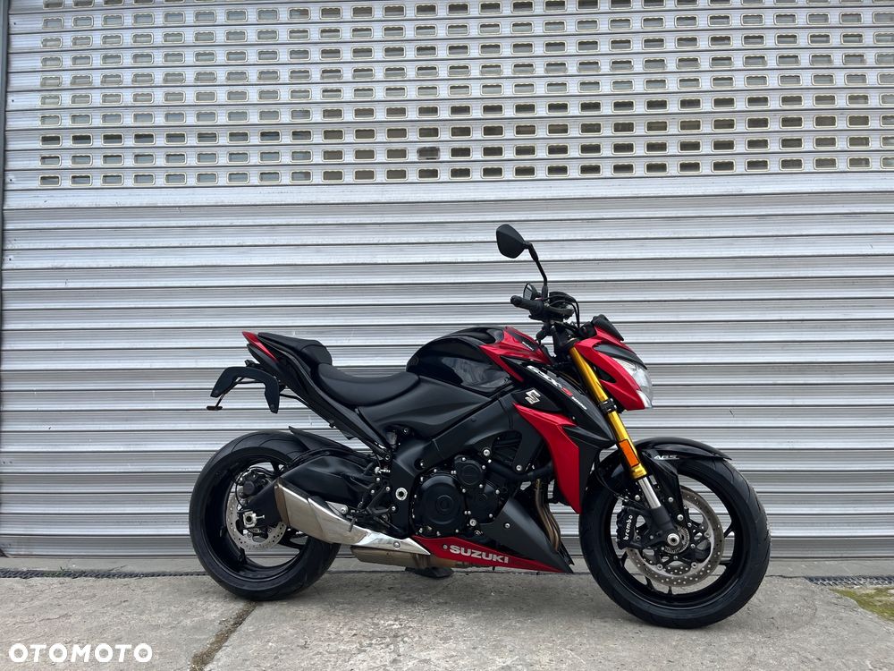 Suzuki GSX 1000 - 37
