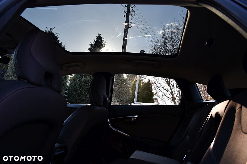 Volvo V40 Cross Country D2 Momentum - 22