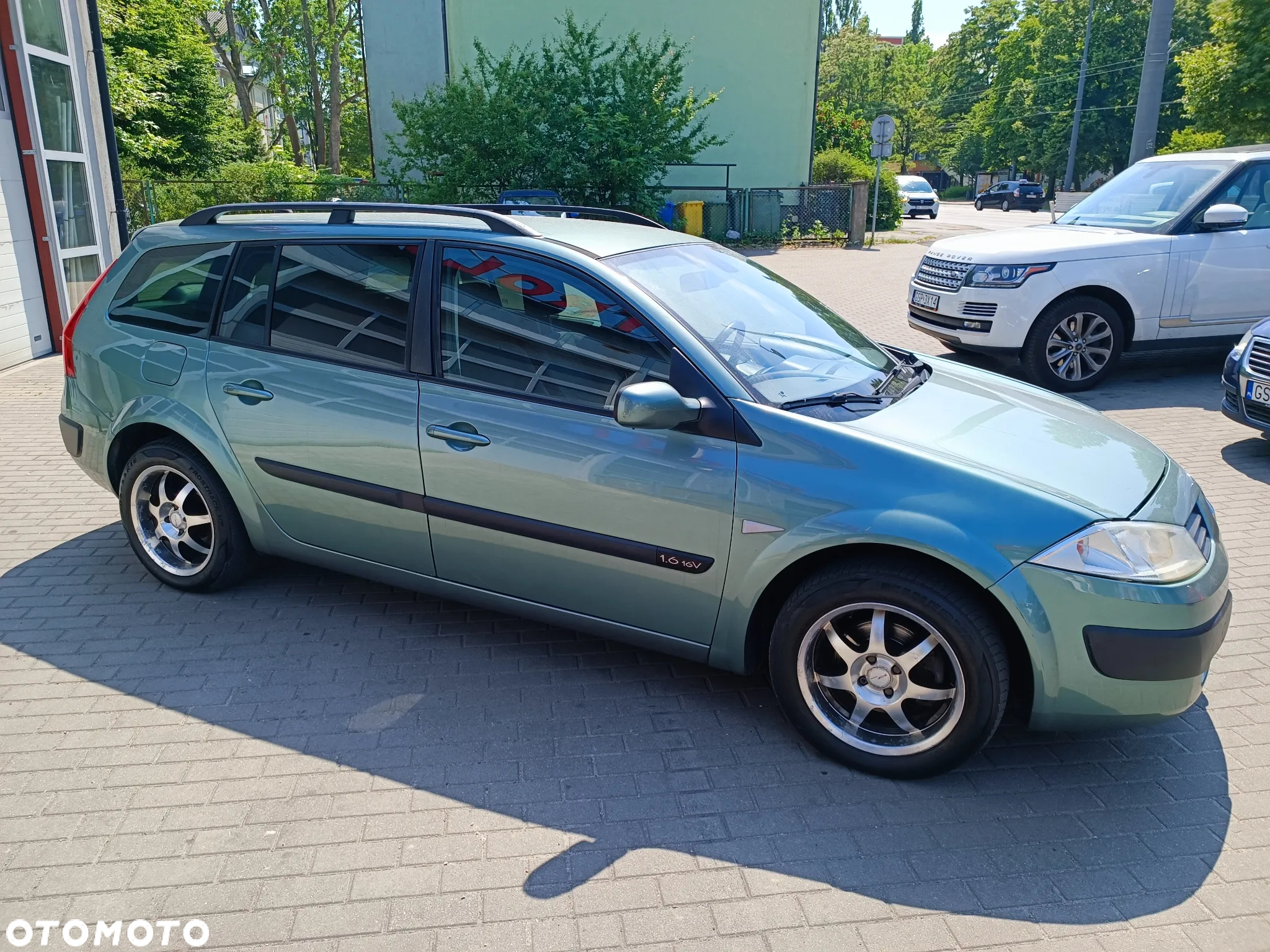 Renault Megane 1.6 Emotion - 9