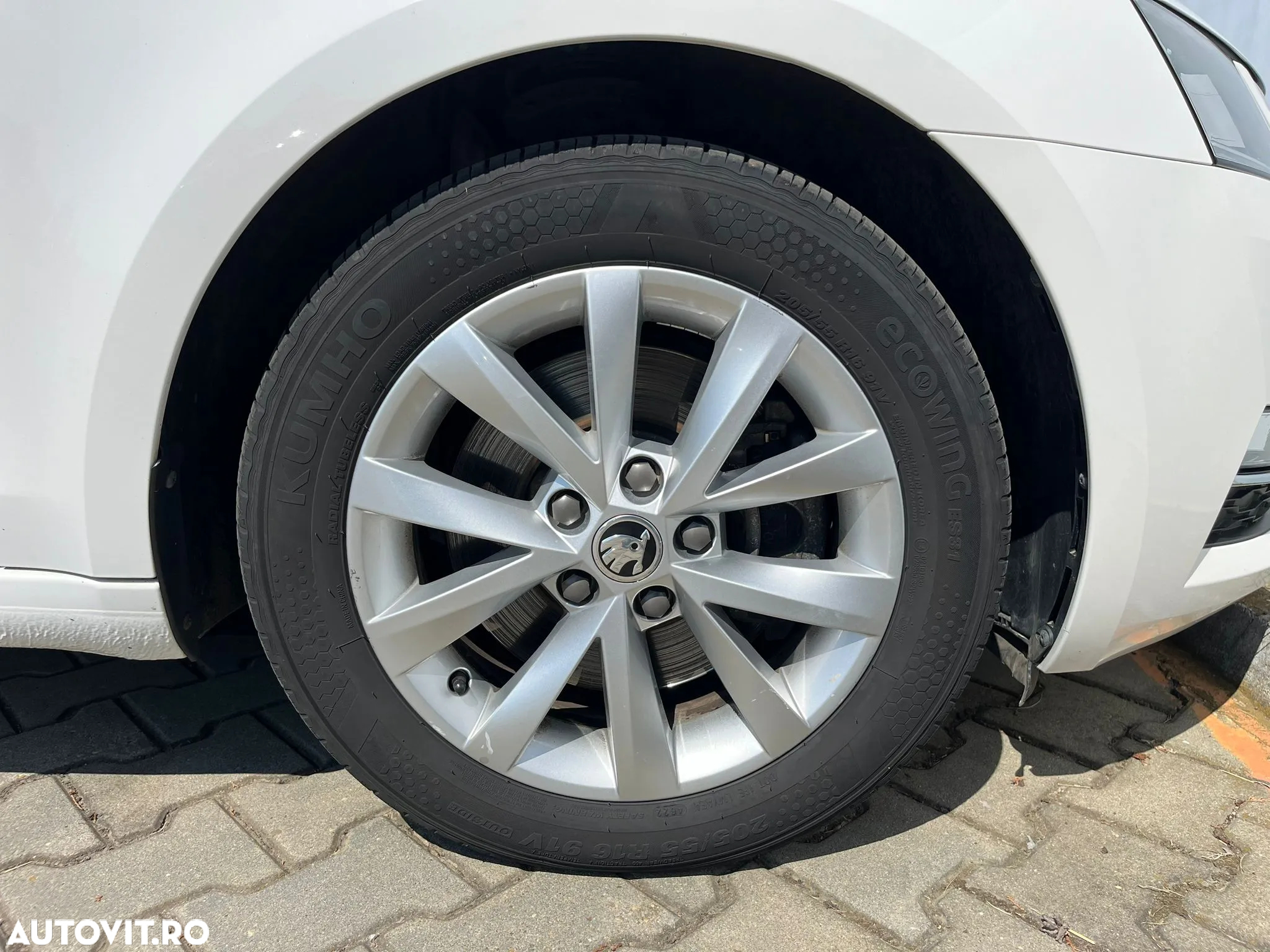 Skoda Octavia 2.0 TDI DSG Style - 22