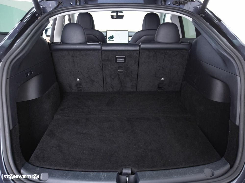 Tesla Model Y Long Range Dual Motor AWD - 15