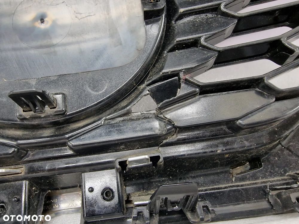 NISSAN QASHQAI II LIFT 17- ATRAPA / GRILL PRZEDNI PRZÓD / ZNACZEK NA KAMERE / POD RADAR , NR 62310HV3 , NR AUKCJI GR112 - 25