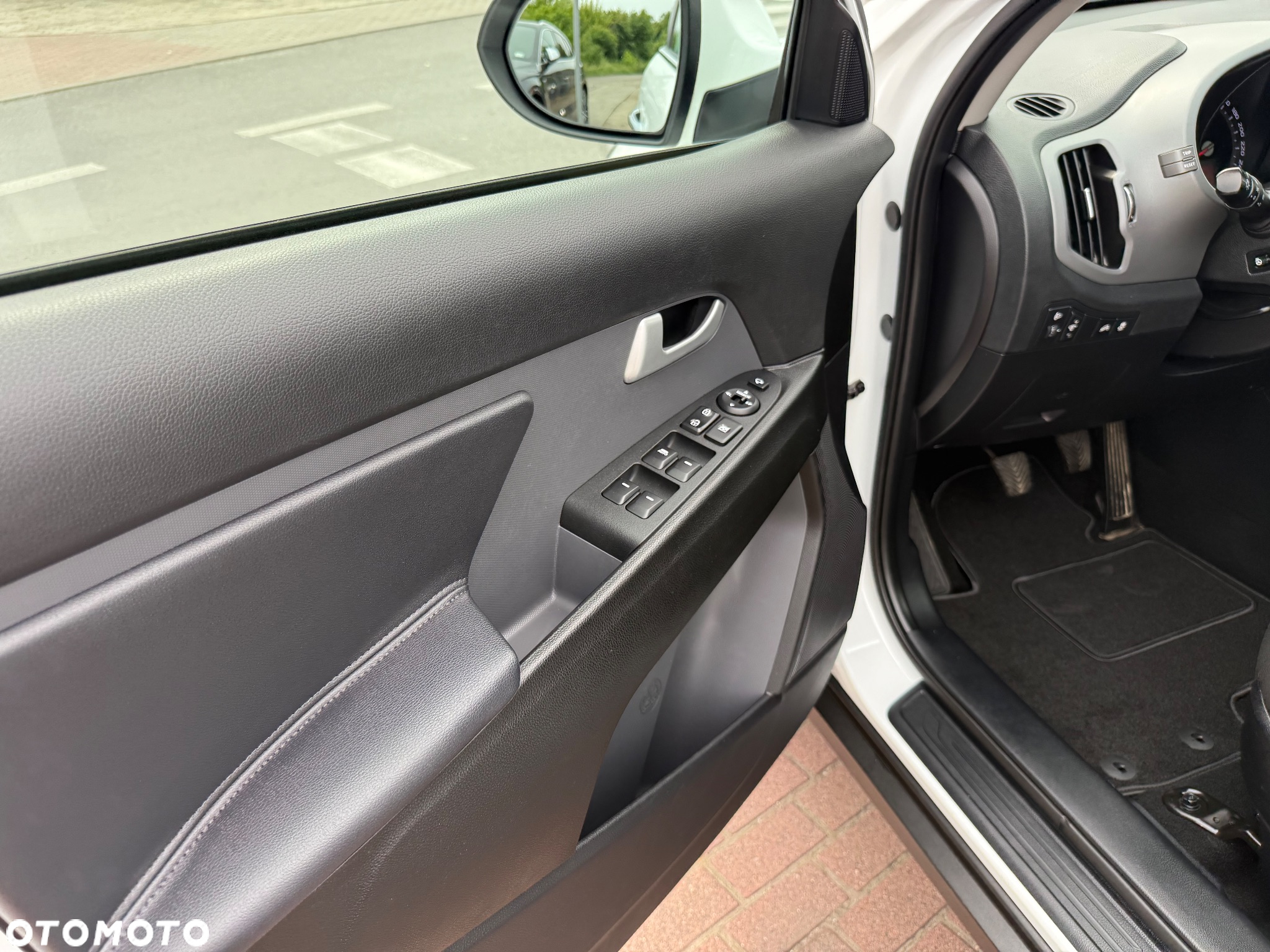 Kia Sportage 1.6 GDI Business Line L 2WD - 12