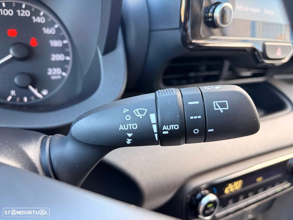 Toyota Yaris 1.5 HDF Comfort Plus - 27