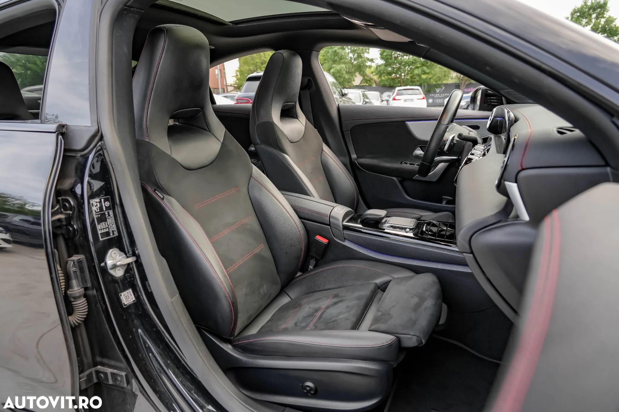 Mercedes-Benz CLA 180 7G-DCT AMG Line - 13
