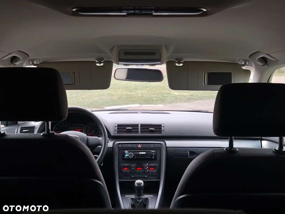 Audi A4 Avant 1.6 - 10