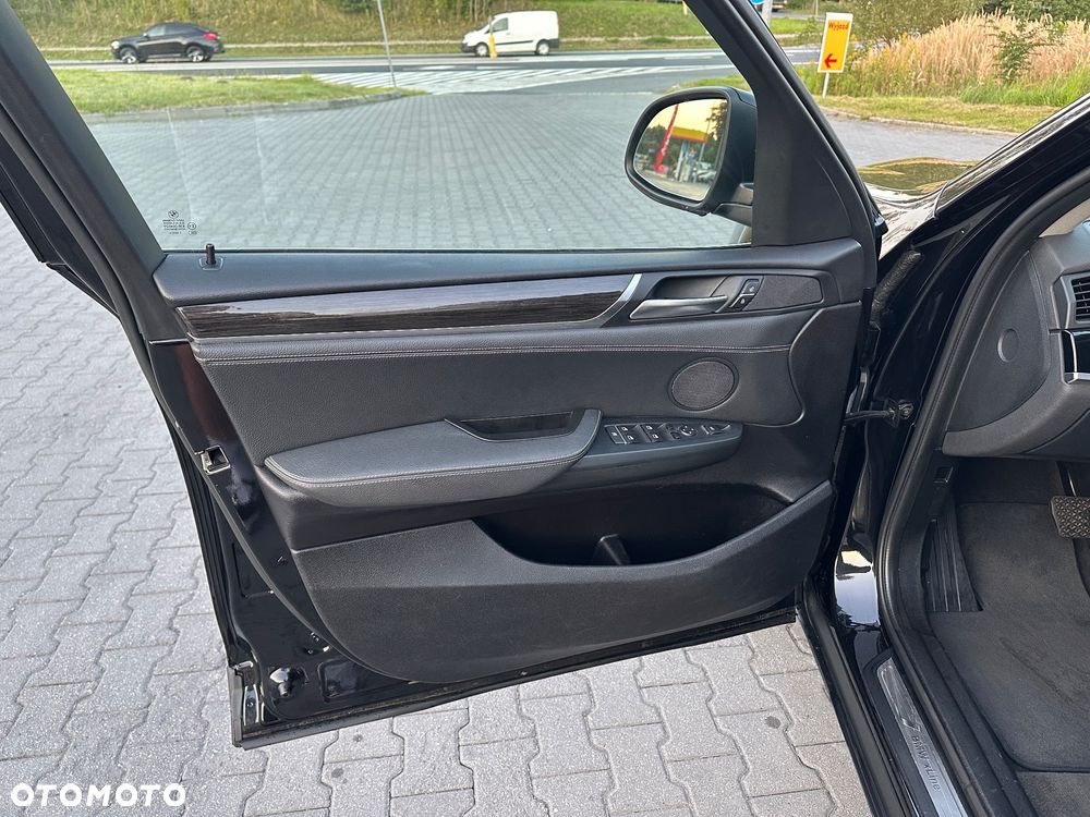 BMW X3 xDrive28i xLine - 12