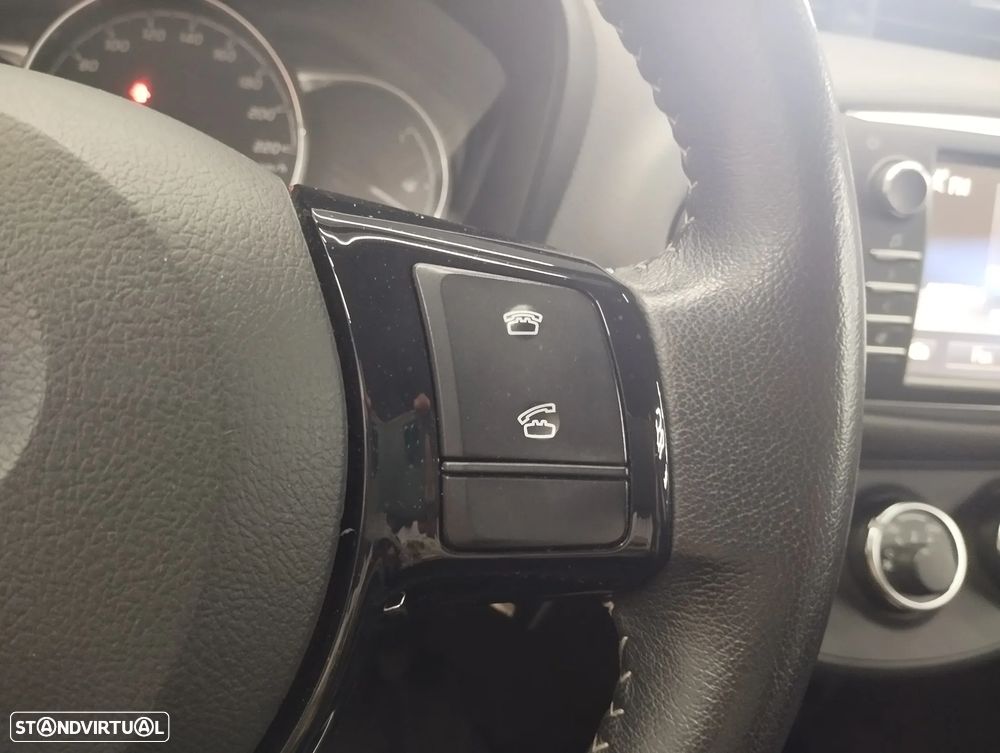 Toyota Yaris 1.0 VVT-i Comfort — fotografia 18