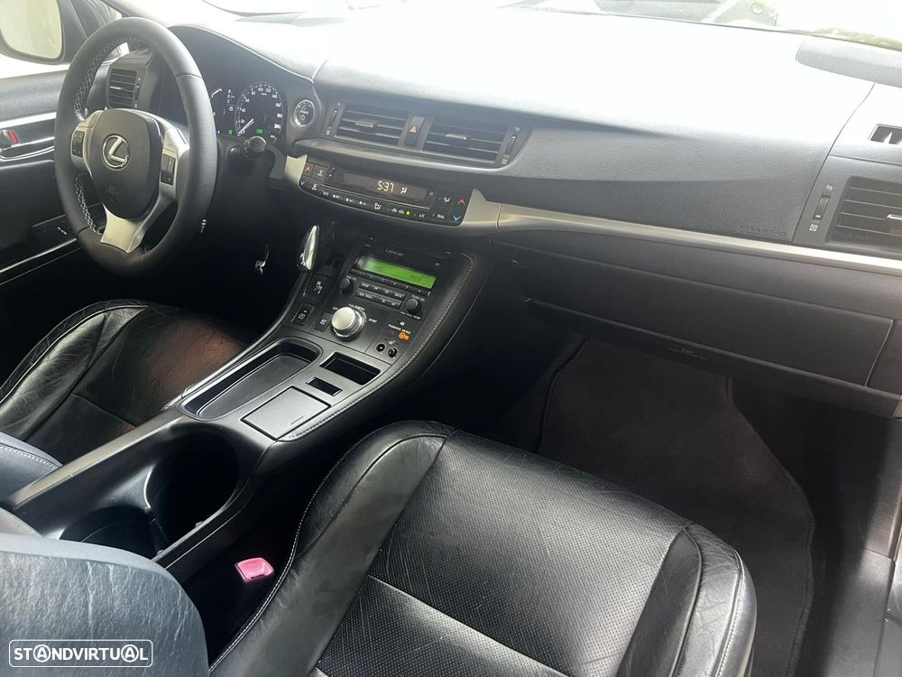 Lexus CT 200h Luxury - 13