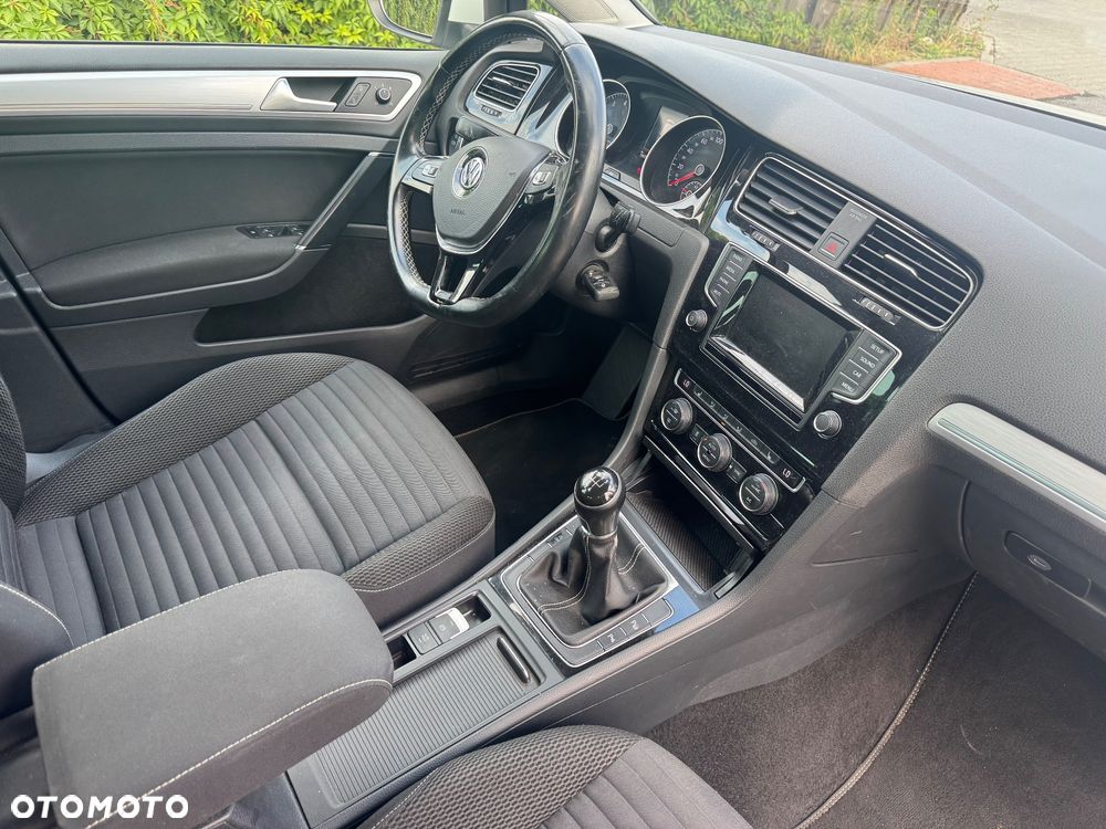 Volkswagen Golf 1.2 TSI BMT Trendline Perfectline - 13