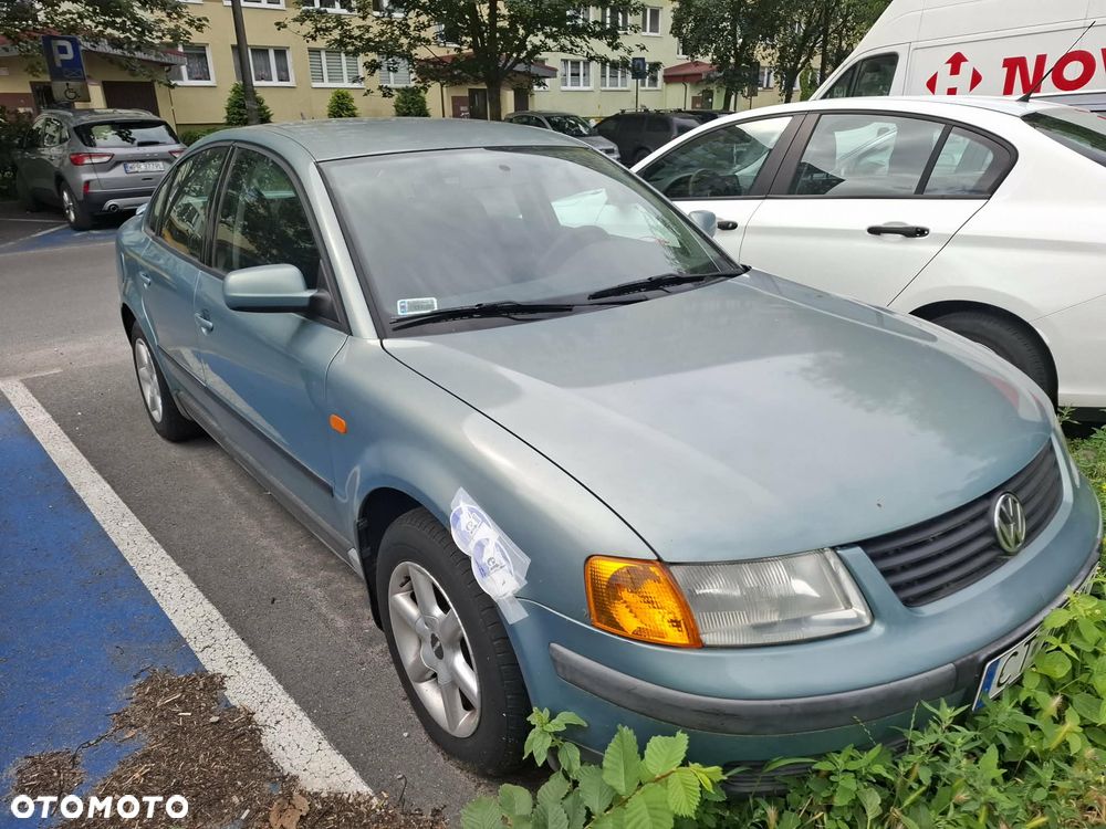 Volkswagen Passat 1.6 CL - 5