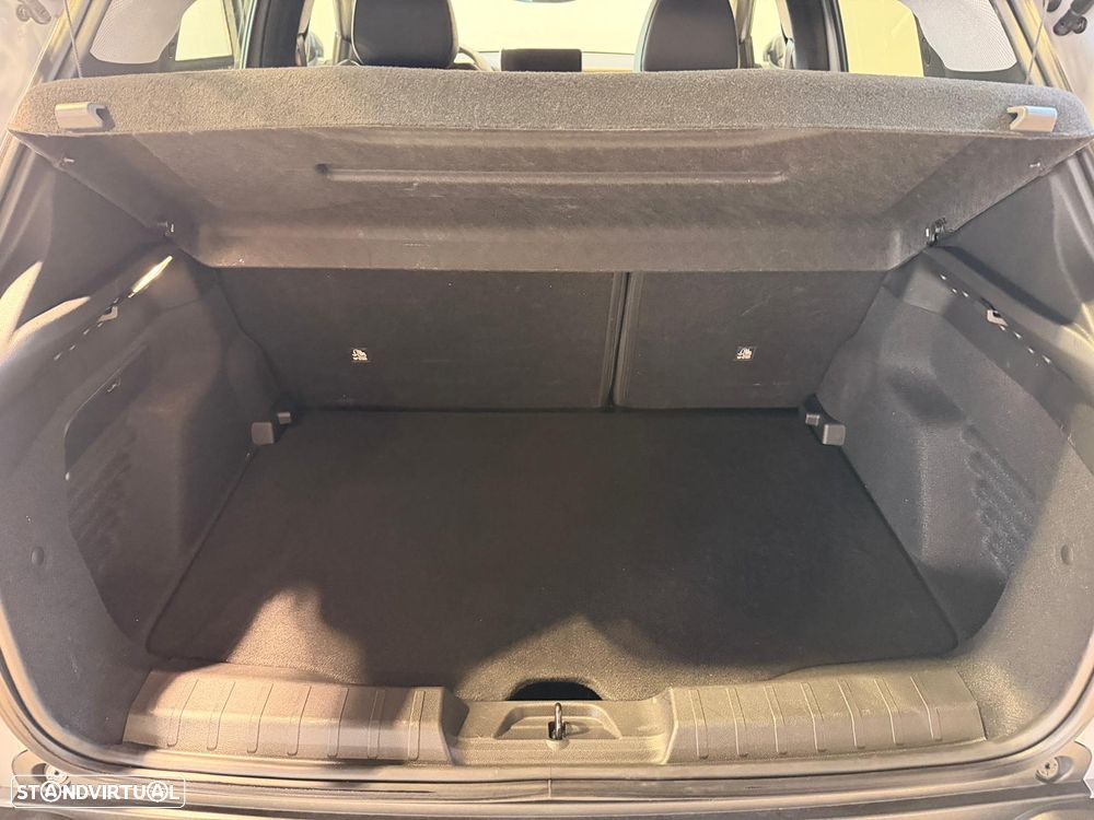 Jeep Avenger 1.2 e-Hybrid Altitude DCT - 17