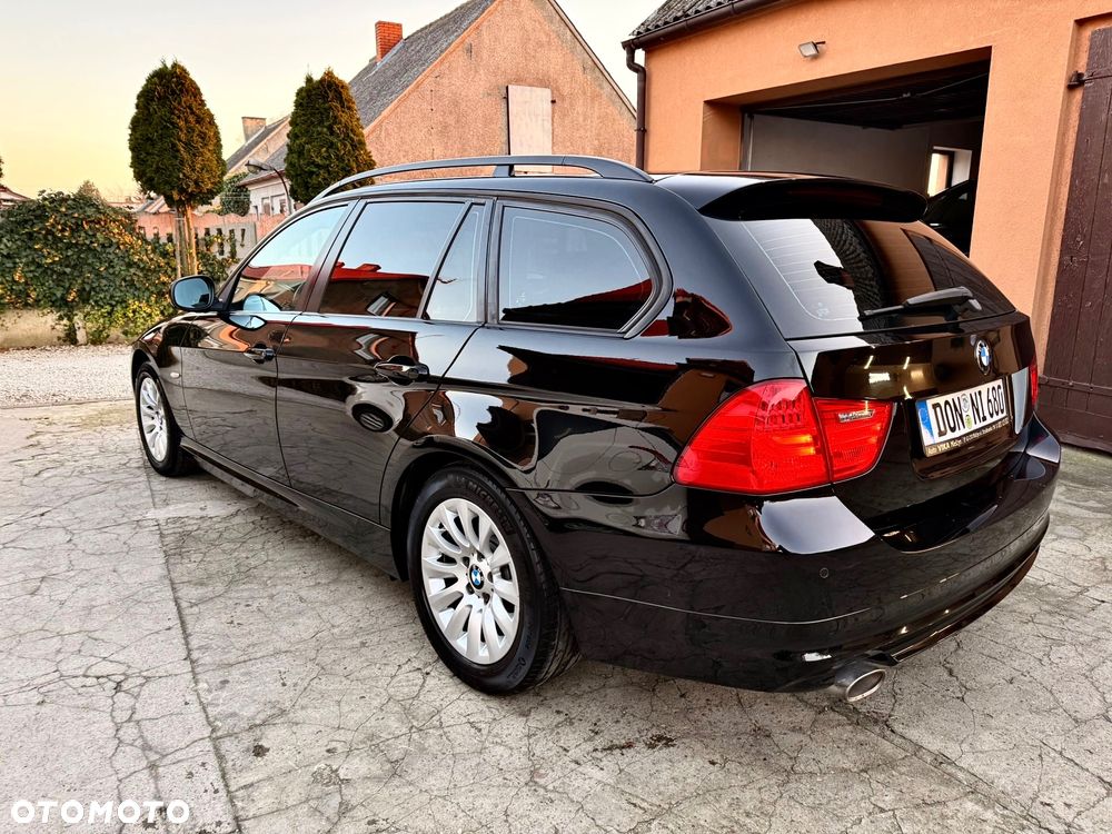 BMW Seria 3 318d DPF - 3