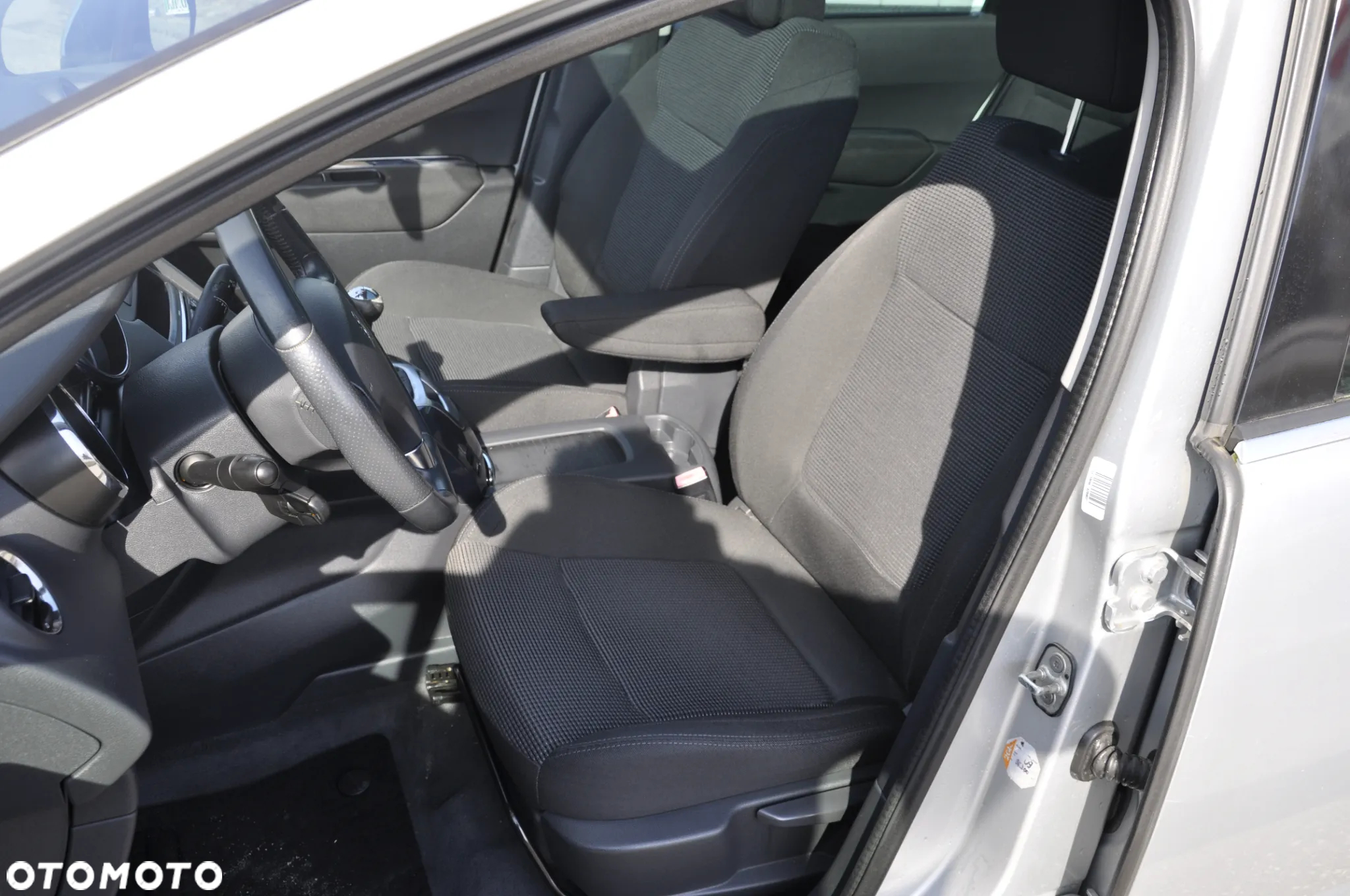 Peugeot 5008 1.6 THP Business Line - 13
