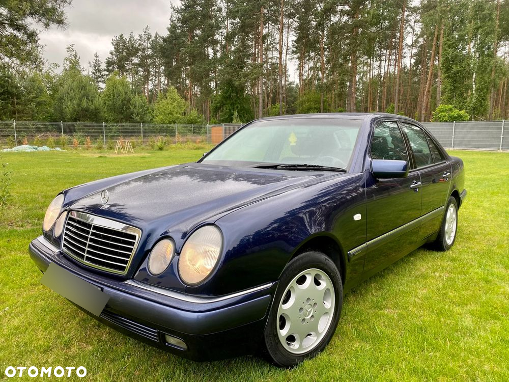 Mercedes-Benz Klasa E 320 Elegance - 14