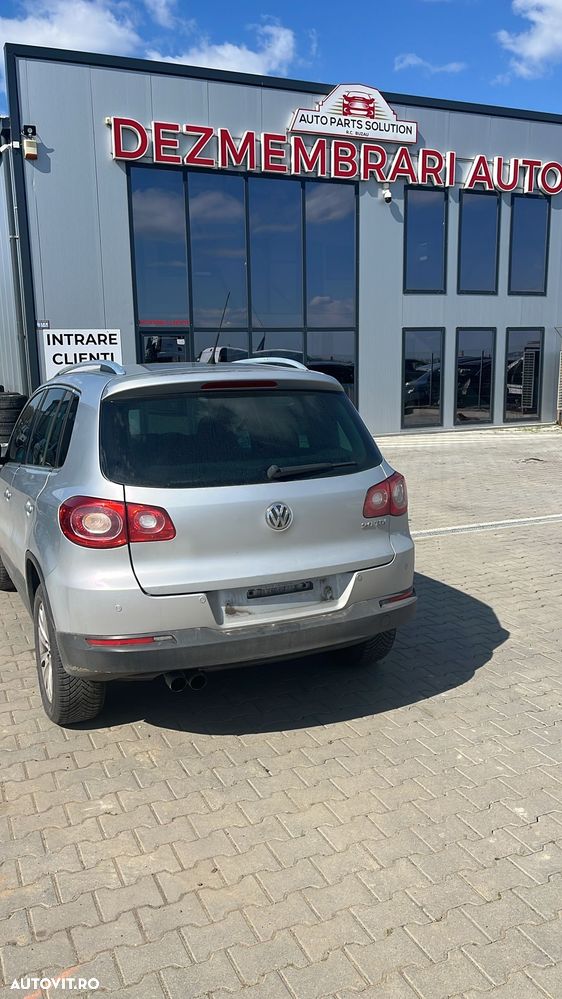 Dezmembram Volkswagen Tiguan 2.0 diesel din 2011 - 4