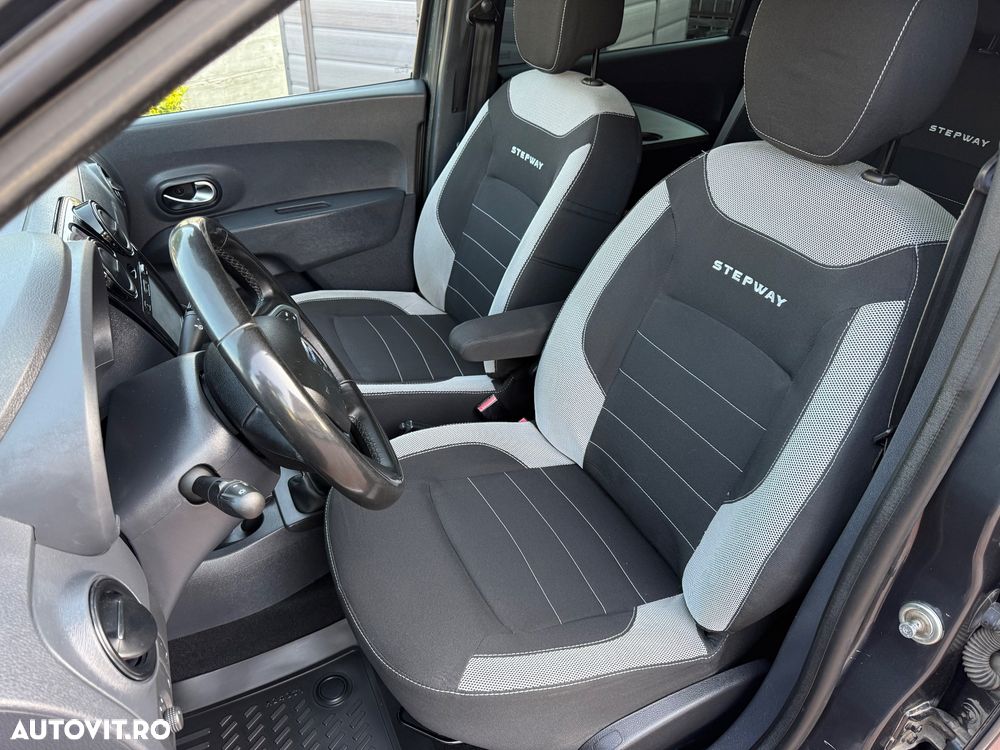 Dacia Lodgy 1.5 dCi Stepway - 16