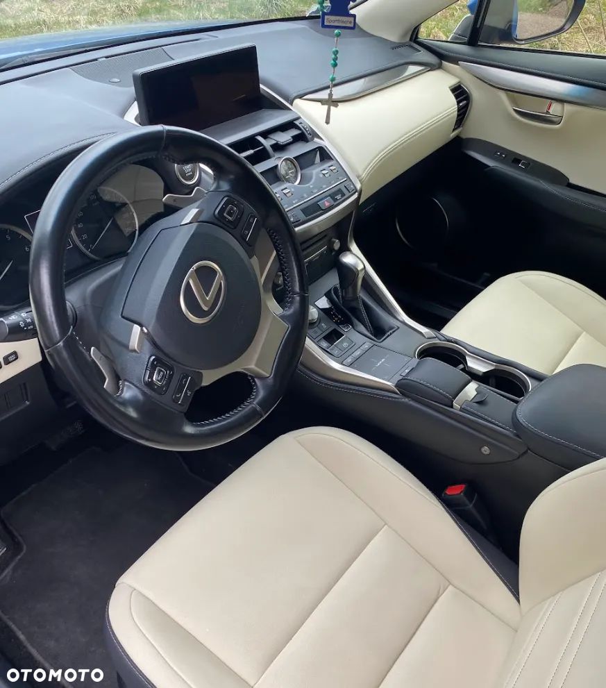 Lexus NX 300 Business Edition AWD - 9