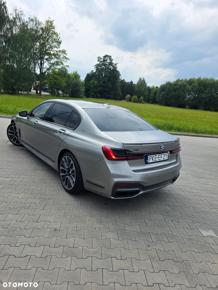 BMW Seria 7 M760Li xDrive - 13