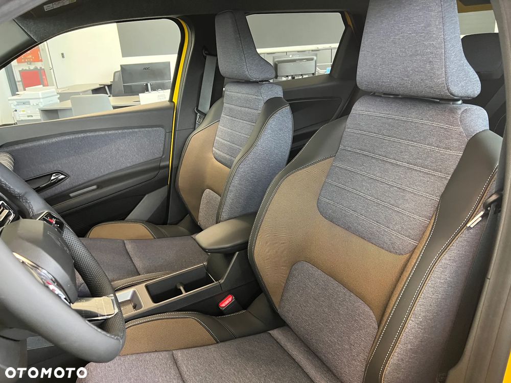 Renault 5 52kWh Comfort Range Techno - 11