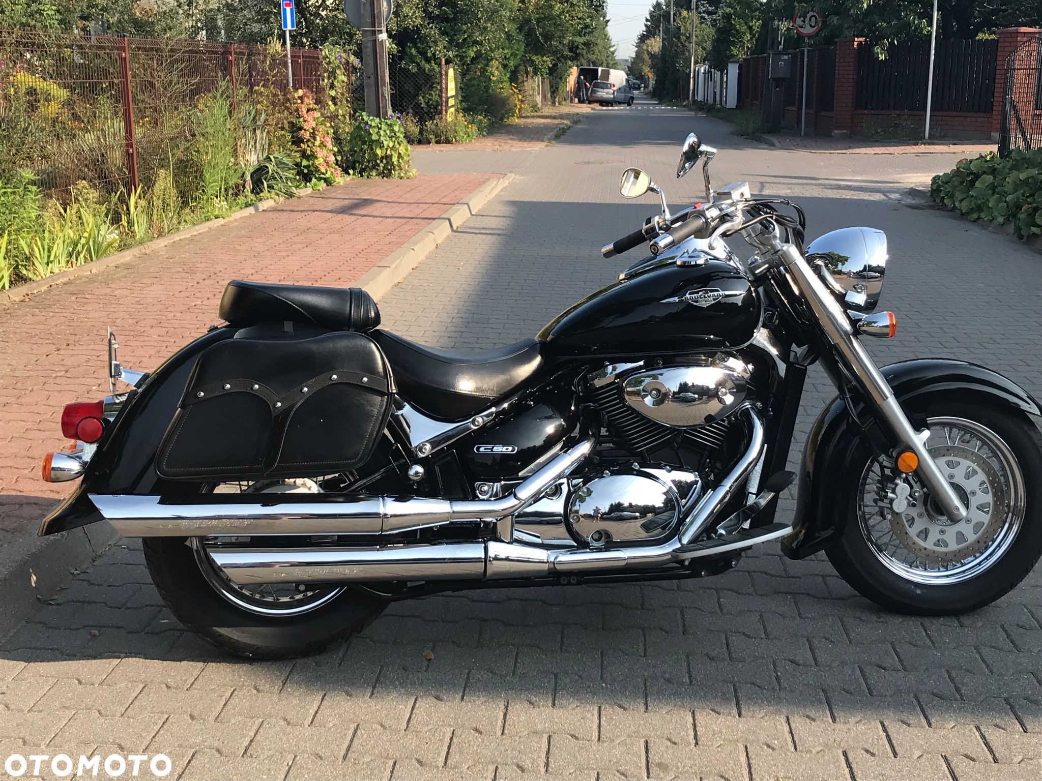 Suzuki Boulevard - 1