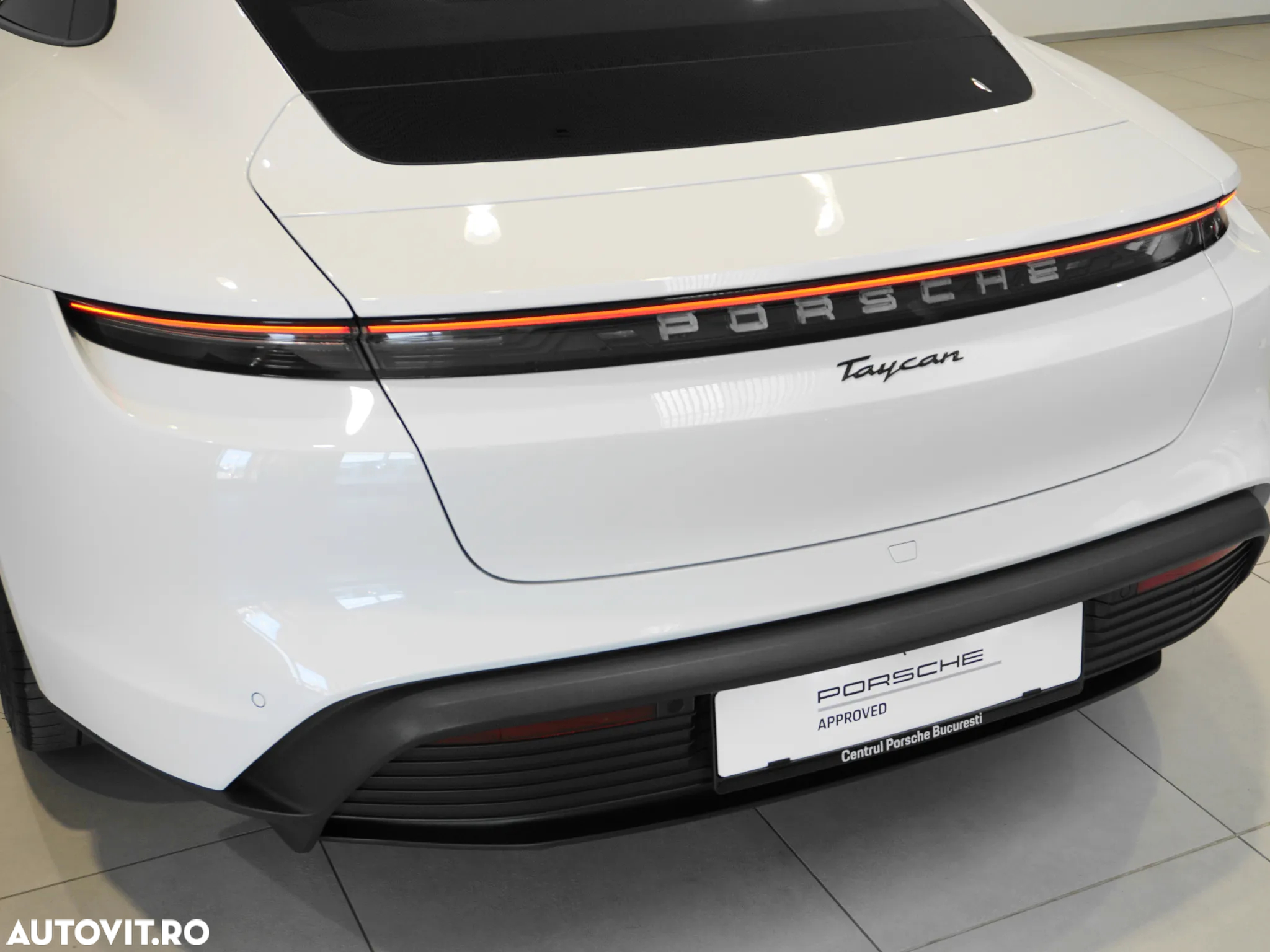 Porsche Taycan - 7