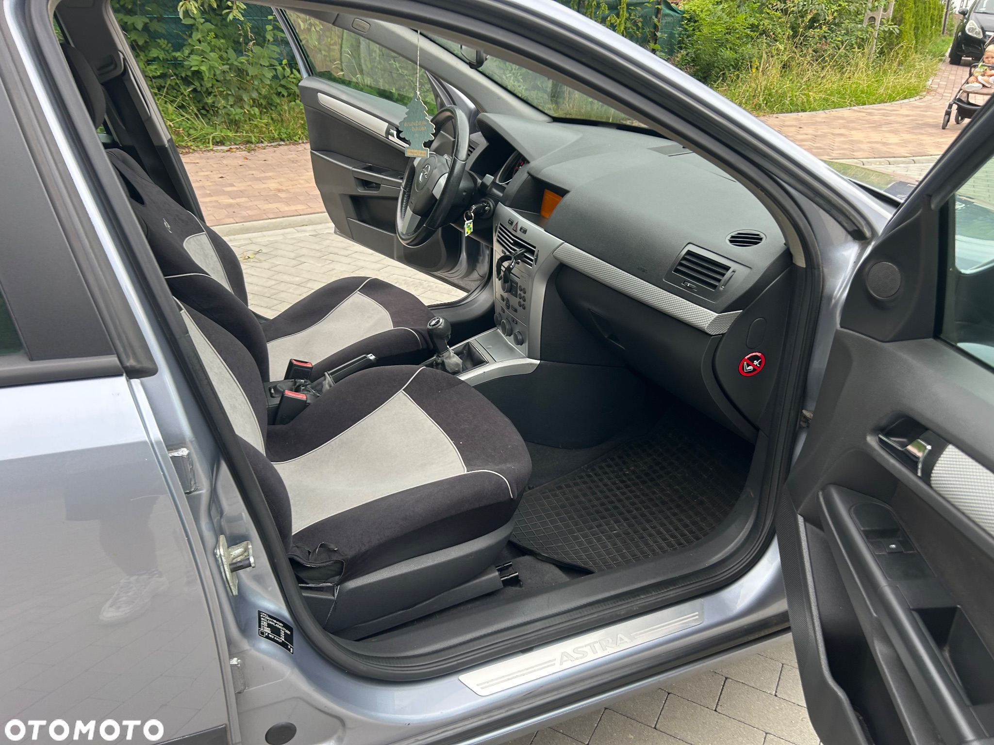 Opel Astra 1.8 Sport - 10