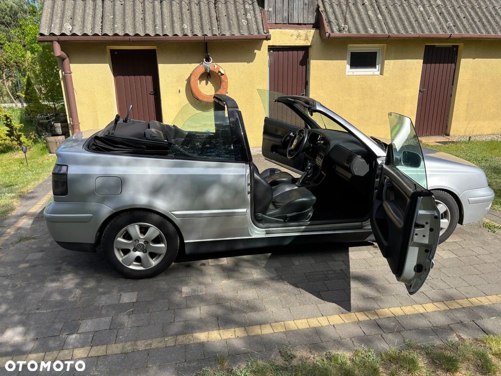 Volkswagen Golf Cabrio 2.0 - 9