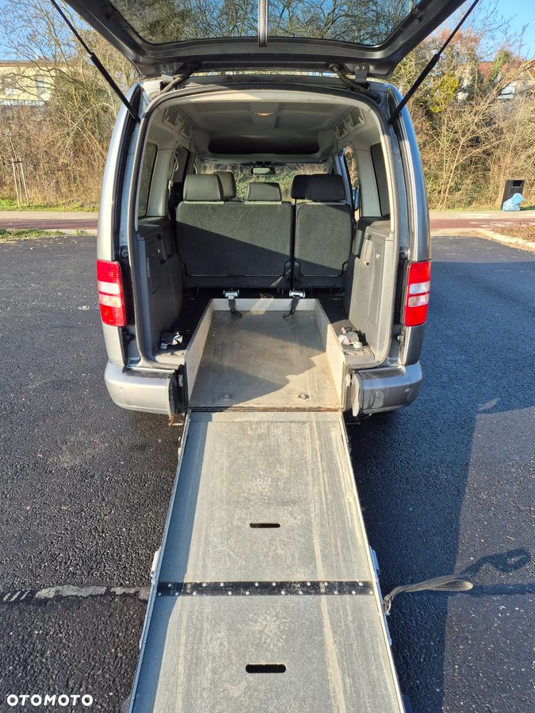 Volkswagen Caddy Maxi Comfortline DSG - 9