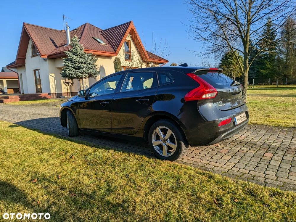 Volvo V40 - 23
