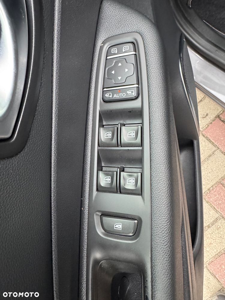 Renault Captur - 13