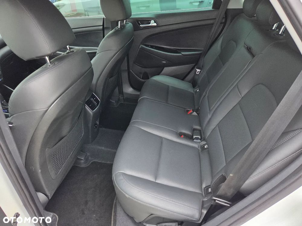 Hyundai Tucson blue 1.6 CRDi 2WD DCT Premium - 21