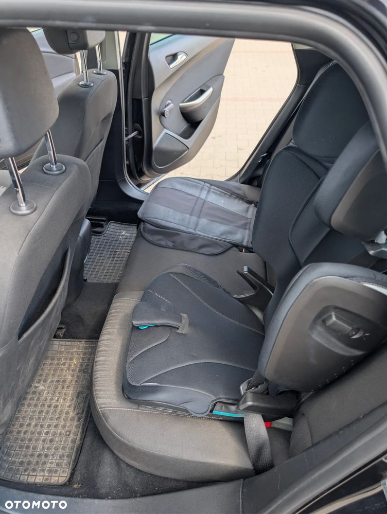 Opel Astra 1.7 CDTI DPF - 17