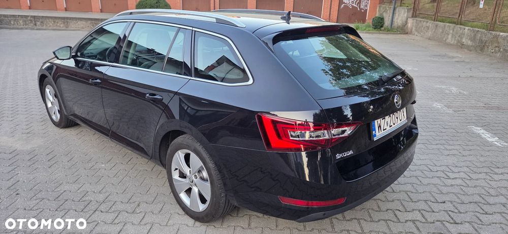 Skoda Superb 2.0 TDI Ambition DSG - 4
