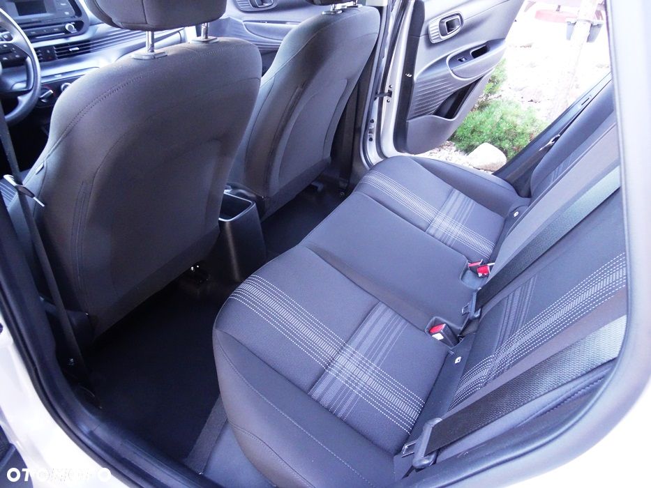 Hyundai i20 1.2 Pure - 16