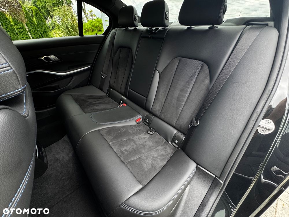 BMW Seria 3 320d xDrive mHEV M Sport sport - 18