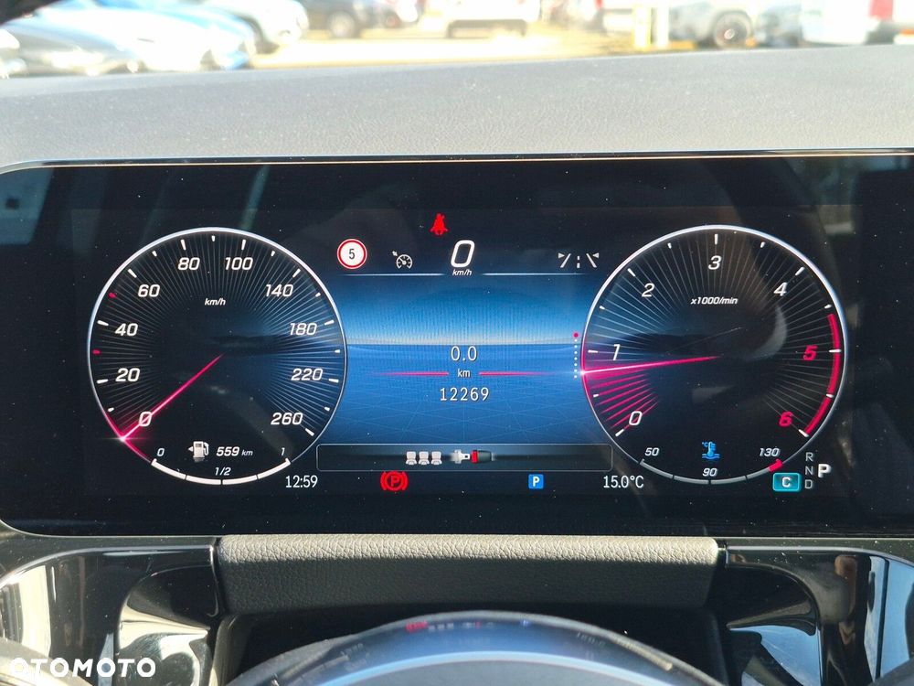 Mercedes-Benz GLA - 39