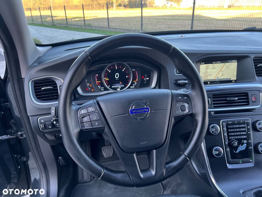 Volvo V60 D3 Summum - 26