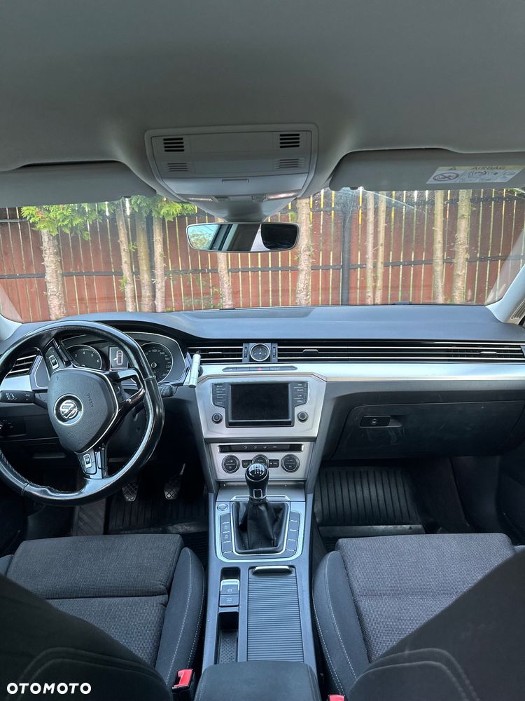 Volkswagen Passat 1.8 TSI BMT Comfortline - 11