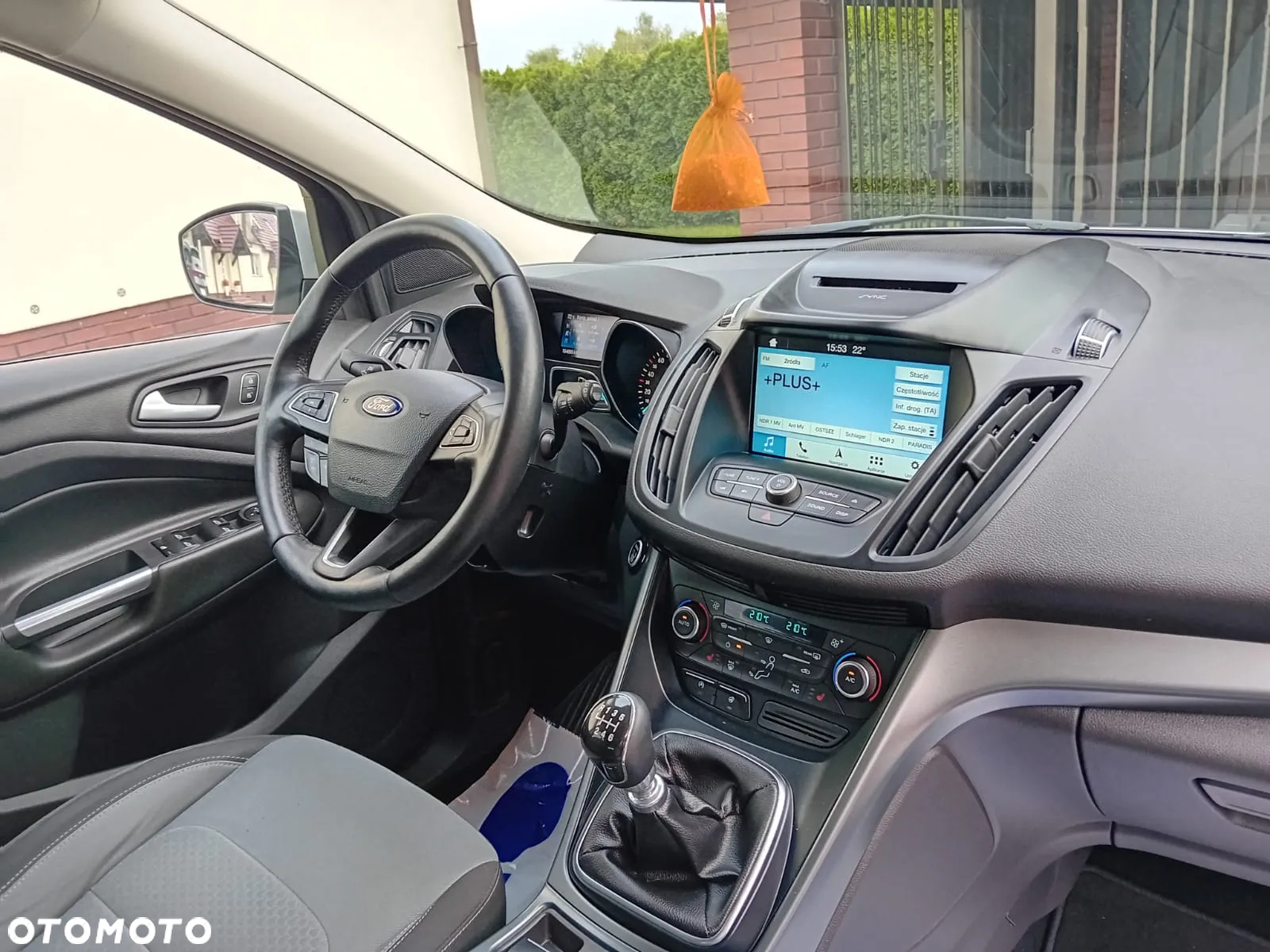 Ford Kuga 2.0 TDCi FWD Titanium - 29
