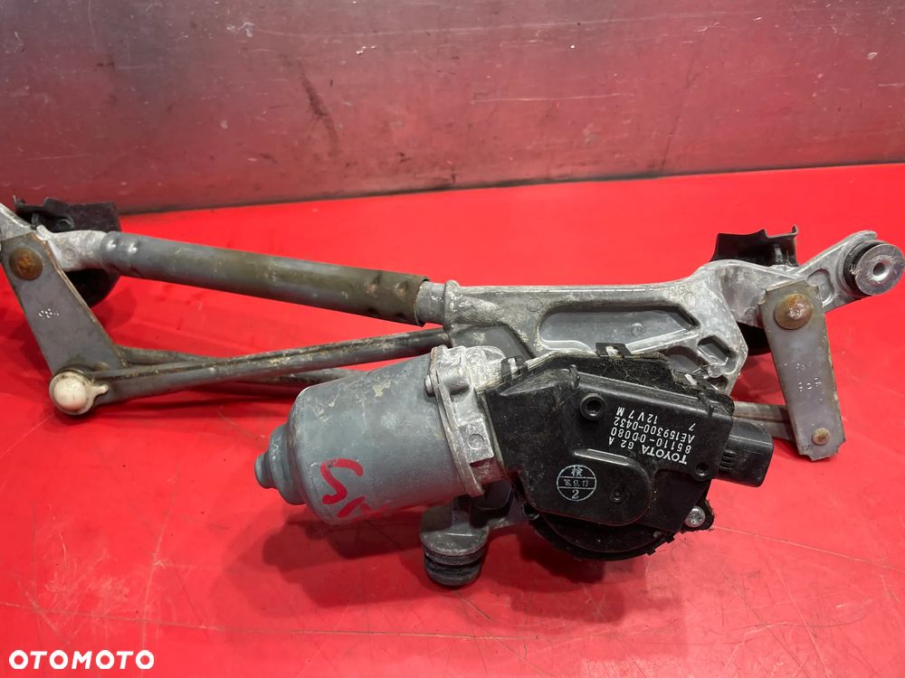 MECHANIZM SILNICZEK WYCIERACZEK TOYOTA YARIS II 851100D080