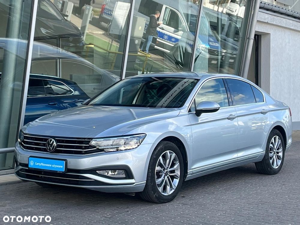 Volkswagen Passat - 10