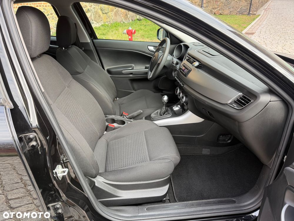 Alfa Romeo Giulietta 1.4 TB 16V Turismo - 10