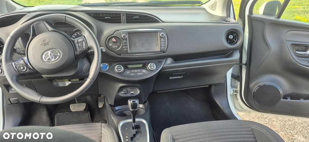 Toyota Yaris Hybrid 100 Active - 7