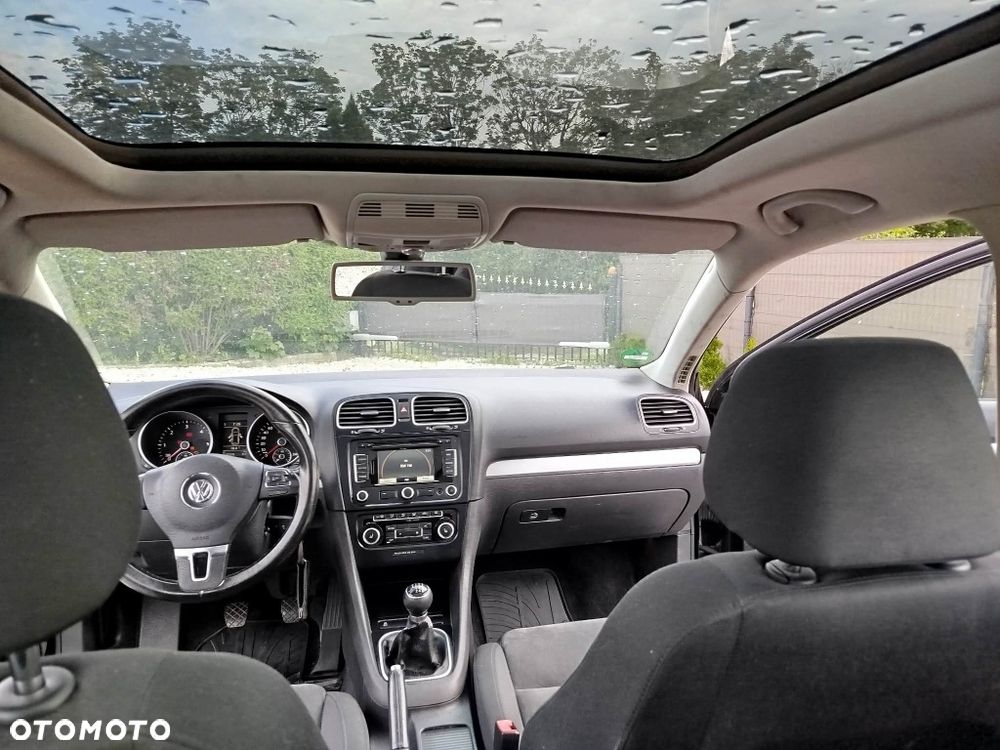 Volkswagen Golf - 6