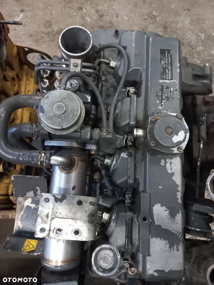 Silnik KUBOTA V3307-DI-T-EU7,BLOK,WAŁ,pompa wtryskowa,głowica,turbo - 1