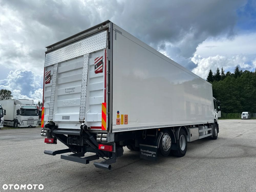 Scania P370 6X2*4 EURO6 + TERMO KING - 4